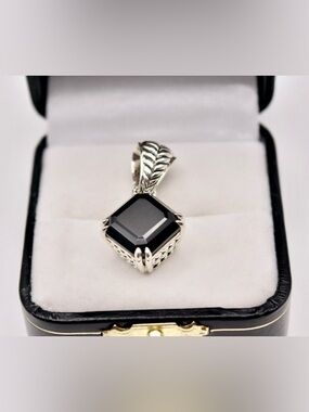 JAI Gemstone Pendant Enhancer